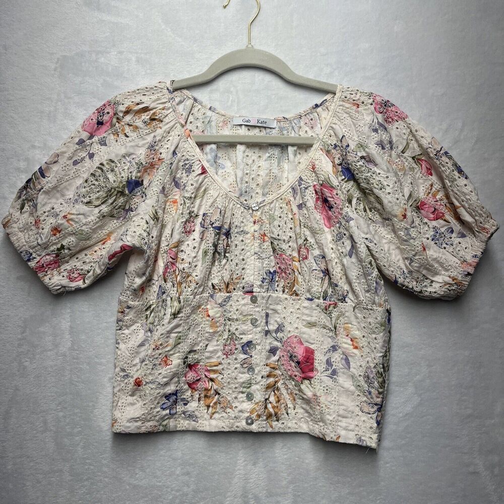 Gab + Kate Crochet Knit Crop Top Womens Sz Small Floral Boho Cottage‎ Coquette
